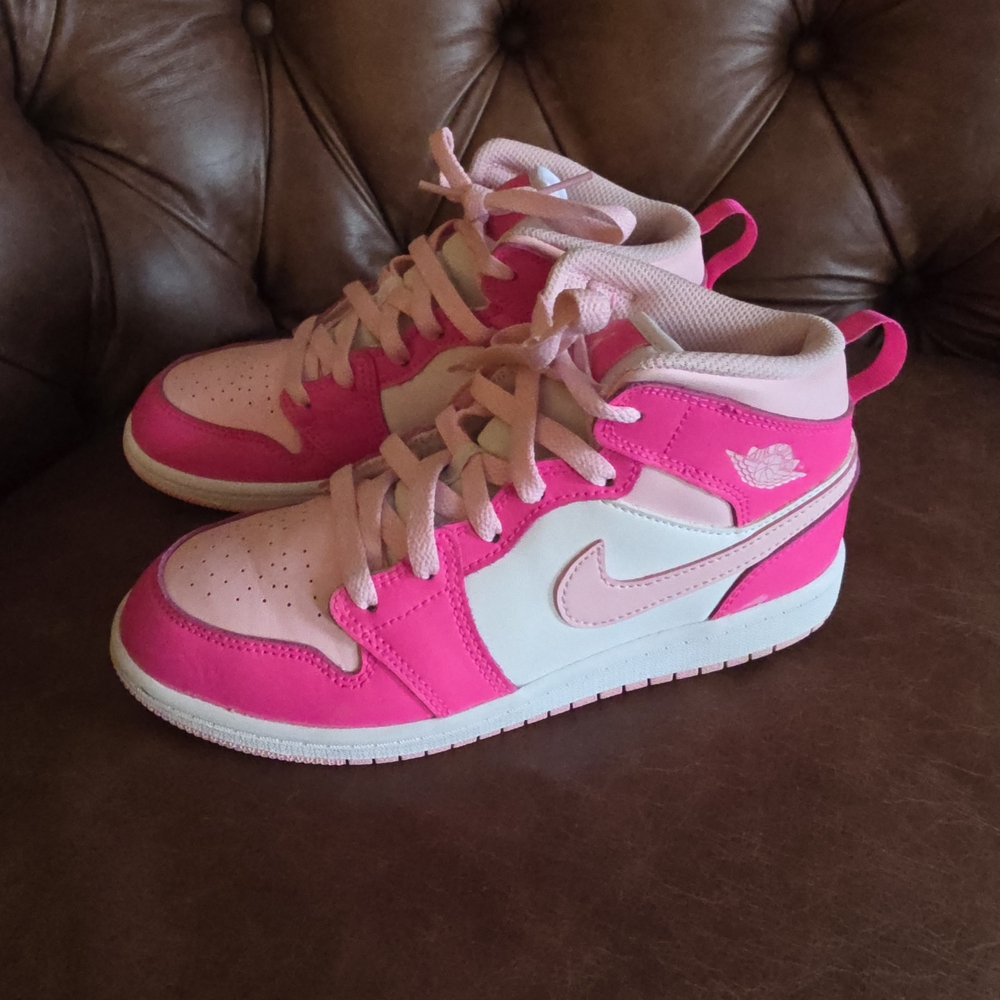 Nike Air Jordan 1 Retro Mid PS “Fierce Pink/Barbie”